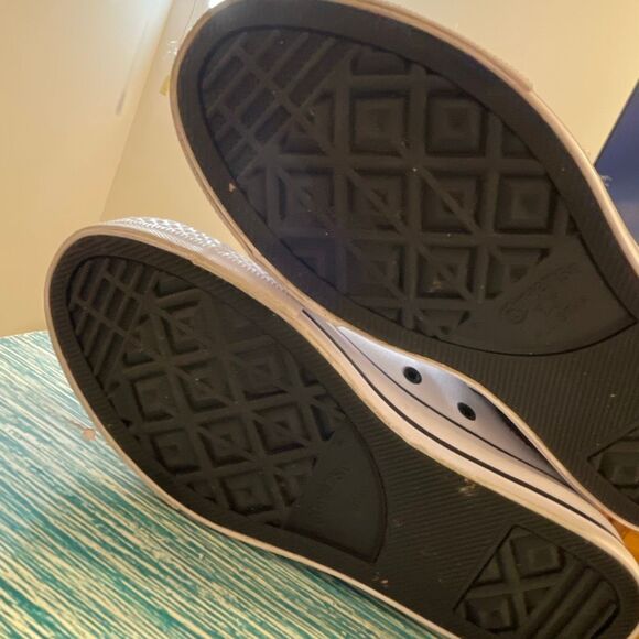 Chuck Taylor Converse All Star Leather Sneakers - Picture 9 of 12